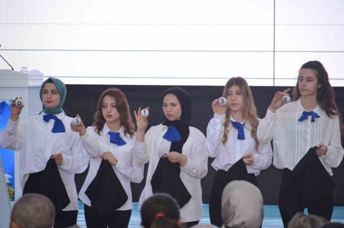 Tekirdağ’da Toki̇’nin Kura Çekilişi Sürüyor