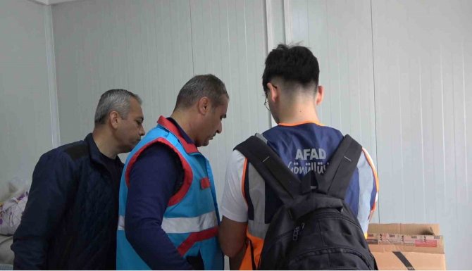 Meslek Liseleri Depremzedelerin Yanında