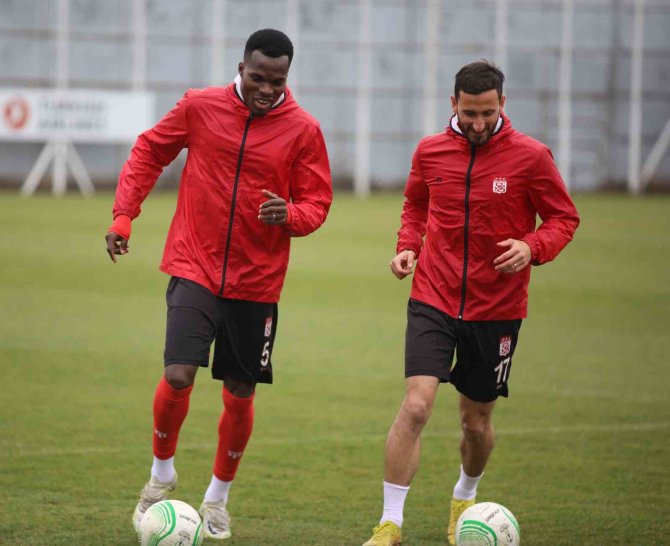 Sivasspor’da, Fiorentina Maçı Hazırlıkları Başladı