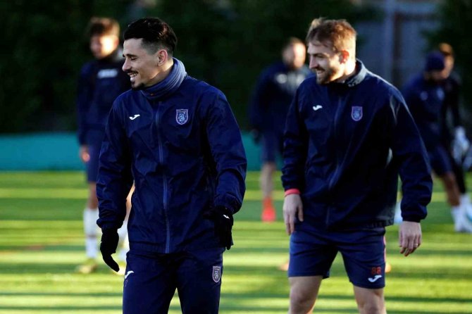 Başakşehir, Gent Maçının Hazırlıklarını Tamamladı