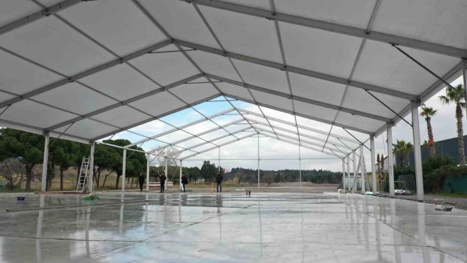 Tuzla’da “İ̇lk Evim” Projesinde Kuraların Çekileceği Çadırlar Kurulmaya Başlandı