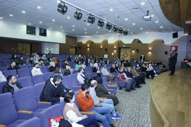 Sultangazi’de Afad Gönüllülük Eğitimi