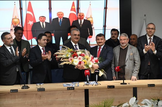 Ak Parti Çorum İ̇l Başkanlığında Devir Teslim Töreni