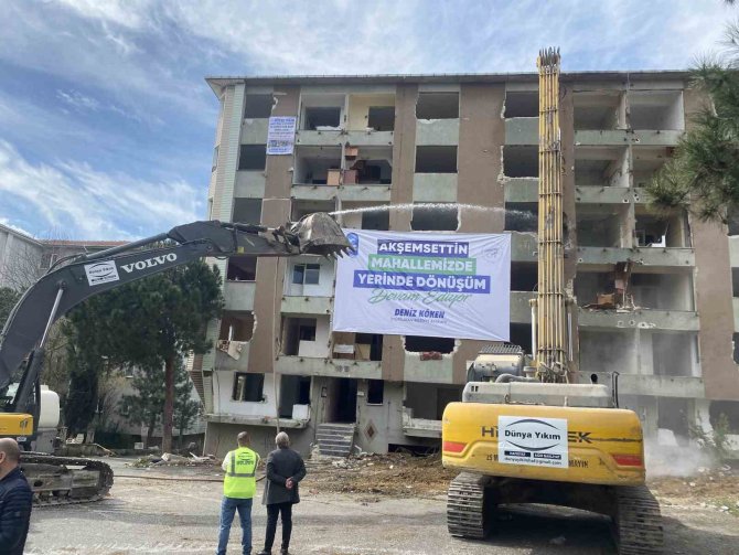 Eyüpsultan’da 7 Blok Ve 204 Bağımsız Birim Yıkılıyor, Yerinde Dönüşüm Başlıyor
