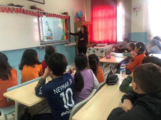 Bayburt’ta Öğrencilere Gıda Güvenirliğiyle İlgili Farkındalık Eğitimi Verildi