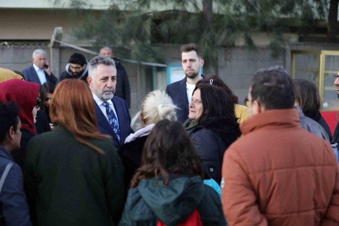 Başkan Sandal: "Depremzedeleri Yalnız Bırakmayacağız"