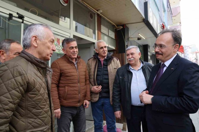 Vali Kızılkaya Vatandaşların Dertlerini Dinledi
