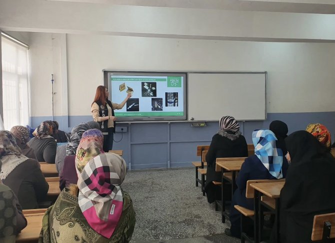Tatvan’da “En İyi Narkotik Polisi Anne” Ve “Uyuma” Semineri