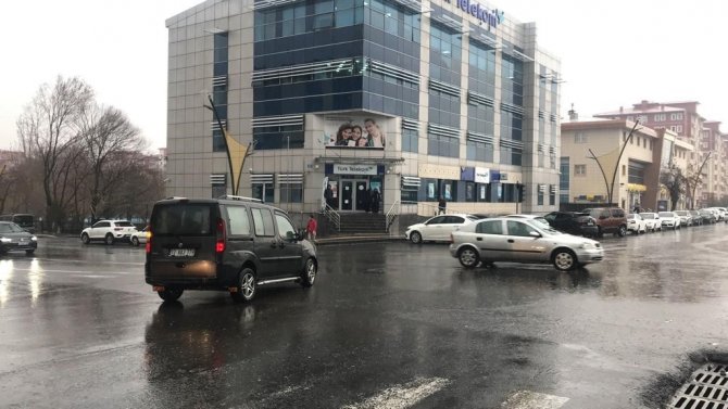 Bingöl’de Sağanak Yağış Etkili Oldu