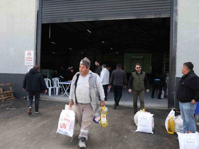 Bolu Belediyesi’nden Personeline Ramazan Kolisi