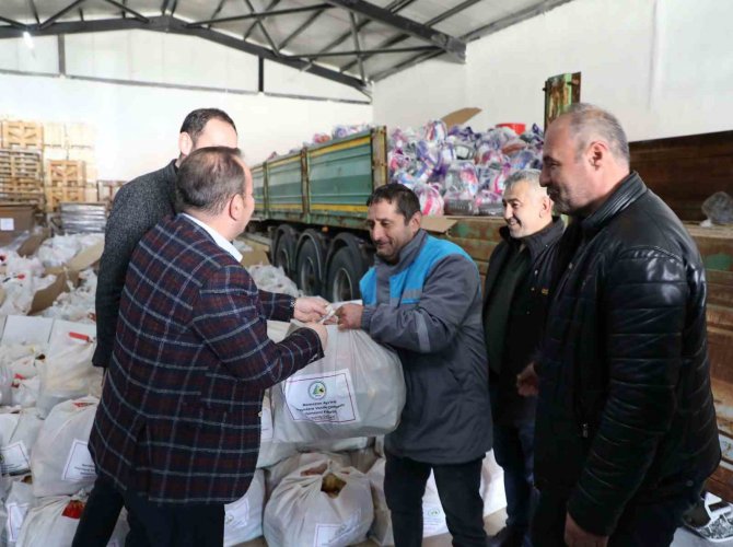 Bolu Belediyesi’nden Personeline Ramazan Kolisi