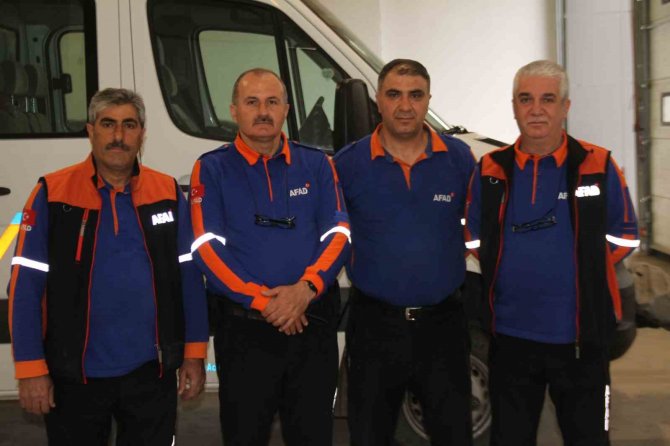 Yıkıntıların Arasından 9 Vatandaşı Sağ Kurtaran Afad Ekipleri O Anları Anlattı: ’’Ailemizi İkinci Plana Bıraktık’’