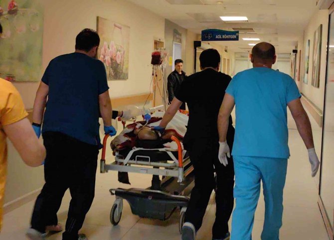 Testerenin Bıçağı Boynunu Kesen İşçi Ağır Yaralandı