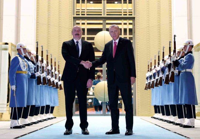 Cumhurbaşkanı Erdoğan, Azerbaycan Cumhurbaşkanı Aliyev İle Bir Araya Geldi