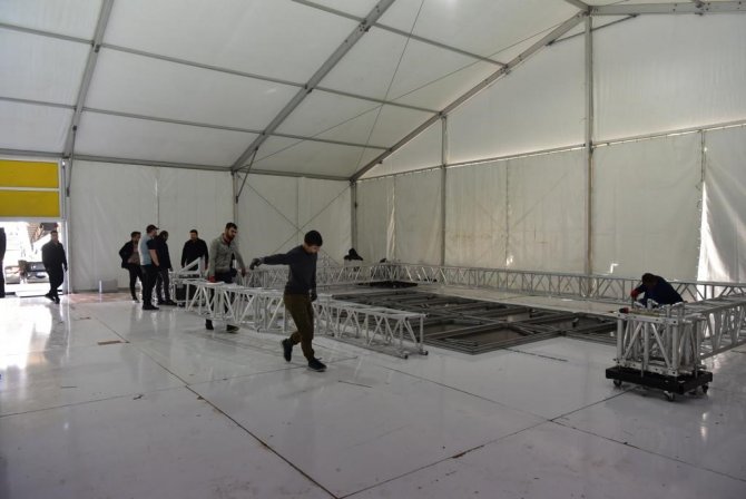 Tuzla’da “İ̇lk Evim” Projesinde Kuraların Çekileceği Çadırlar Kurulmaya Başlandı