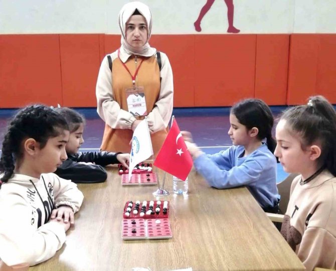 Dereceye Giren Öğrenciler Ödüllendirildi