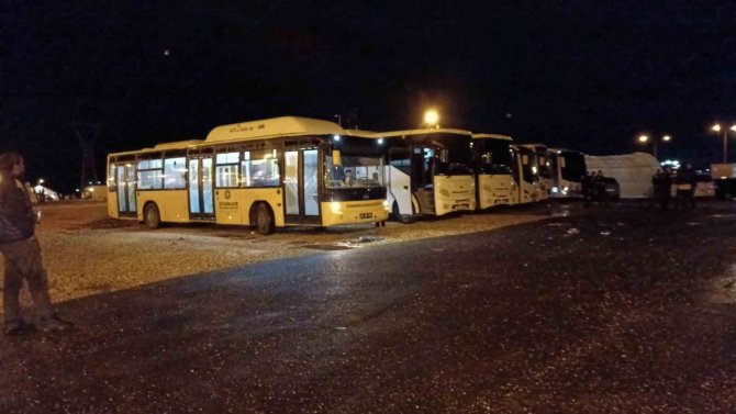 Diyarbakır’da Çadır Kentte Kalan Vatandaşlar Sağanak Nedeniyle Tahliye Edildi