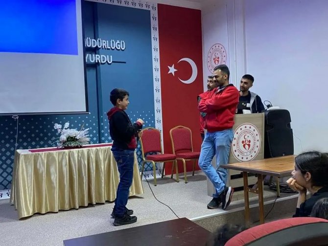 Elazığ Gsb, Küçük Kalpleri Güldürmeye Çalışıyor