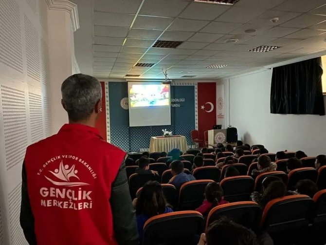 Depremzede Çocuklar İçin Sinema Günü Etkinliği