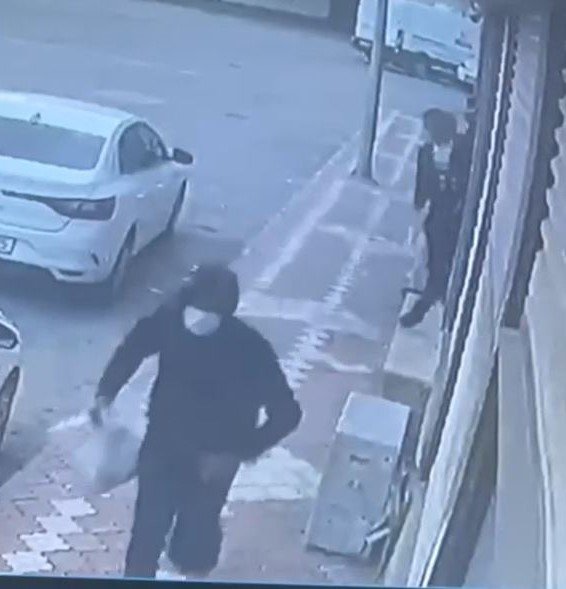 Güpegündüz 2.5 Milyon Tl’lik Kapkaç Olayıyla İlgili 2 Kişi Tutuklandı
