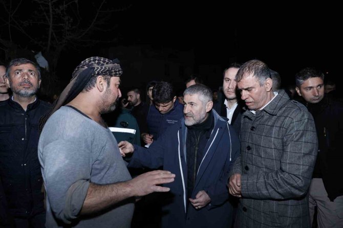 Bakan Nebati Ve Bakan Kirişci Afet Bölgesinde Çalışmaları Takip Etti