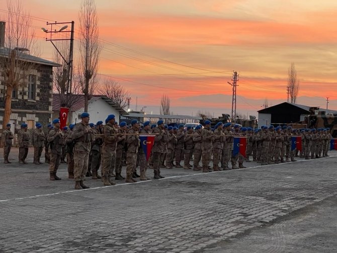 Kağızman’da Komandolar El-bab’a Dualarla Uğurlandı