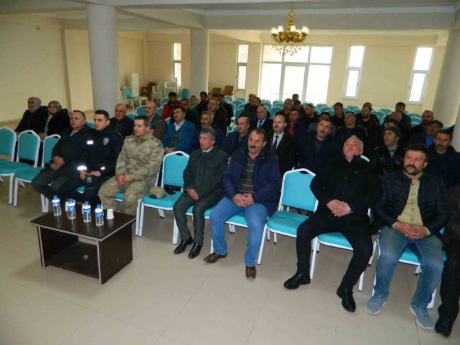 Posof’tan Depremzedelere Yardımlar Devam Ediyor