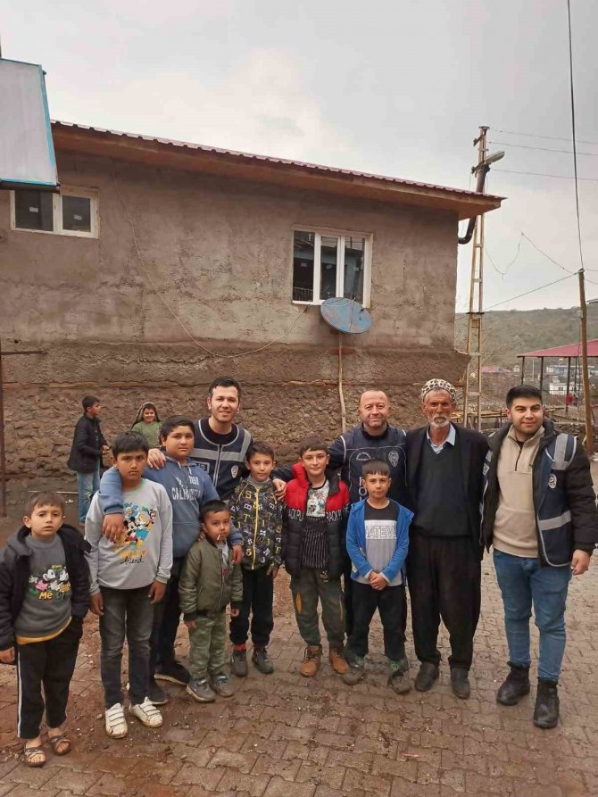 Karabük Emniyeti Yaraları Sarmaya Yardım Ediyor