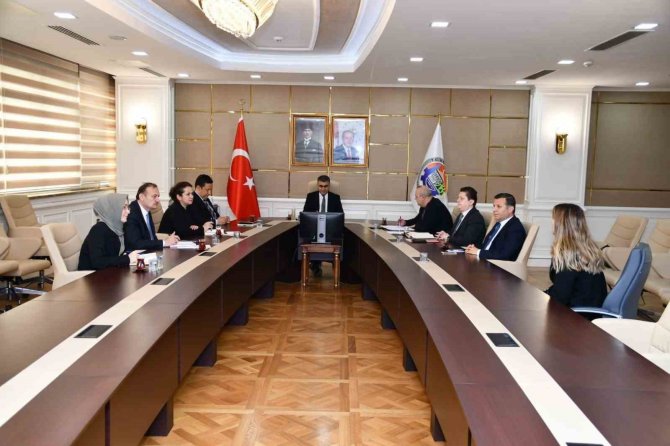 Vali Gürel Vatandaşların Sorunlarını Dinledi
