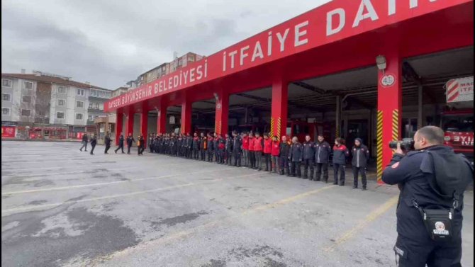 Kayseri Büyükşehir İ̇tfaiyesi Şimdi De Sel Bölgesinde