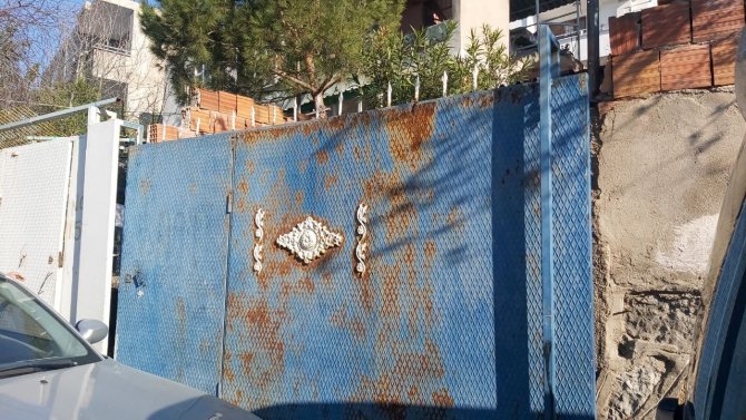 Üzerine Demir Kapı Düşen Çocuk Yaşamını Yitirdi