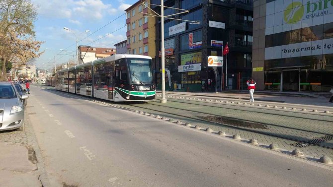 Okuldan Çıkan Öğrenci Tramvay Altında Kaldı