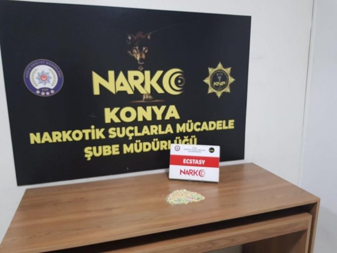 Konya’da Meyve Suyu Kutusunda Eroin Ele Geçirildi