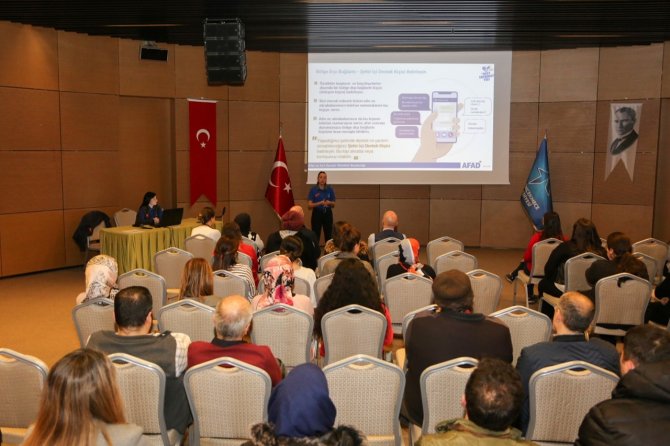 Küçükçekmece Belediyesi’den Personele Afet Farkındalık Eğitimi