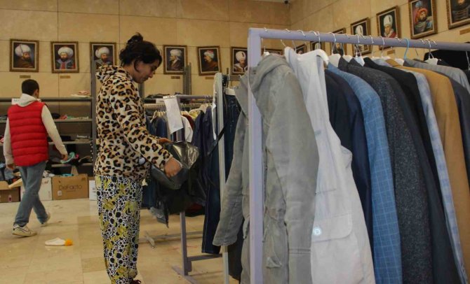 Kütahya’da Hilal Market Gönüllere Dokunuyor