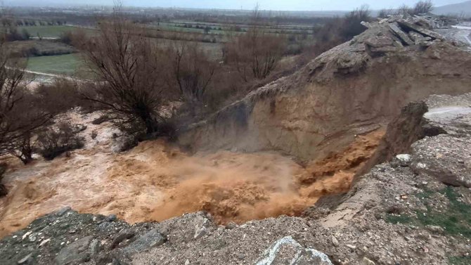 Malatya’da Sağanak Yağış Sele Neden Oldu