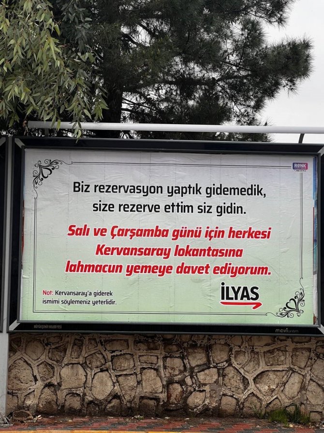 Sevdiği Kadınla Ayrılınca Sevgilisinin En Sevdiği Yemeği İlçeye Ismarladı