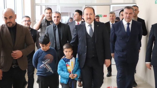 İ̇l Milli Eğitim Müdürü Koca: "Yaraları Sarmak İçin Milletimiz İle Omuz Omuza Çalışıyoruz"