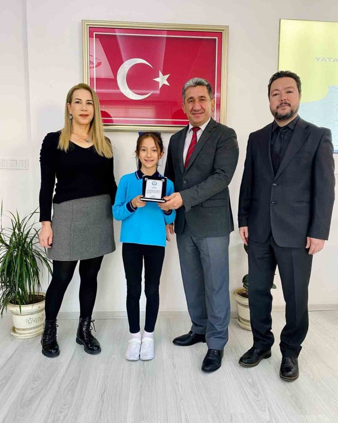 Muğla’da 18 Mart Resim Yarışması’nda Dereceye Giren Öğrenciler Ödülünü Aldı