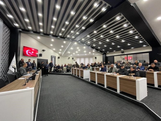 Depremde Evleri Hasar Gören Niğdeliler, Belediye Başkanı İle Görüştü
