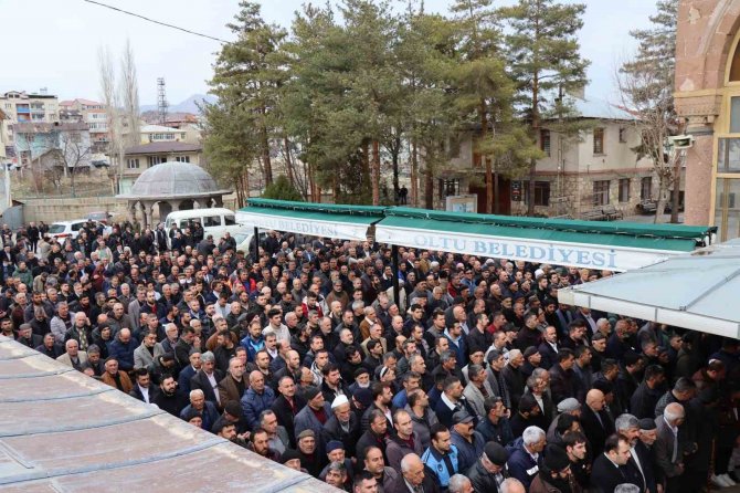 Bahçecik Mahalle Muhtarı Önal Son Yolculuğuna Uğurlandı