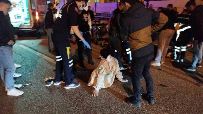 İ̇ki Motosiklet Kafa Kafaya Çarpıştı: 2 Yaralı