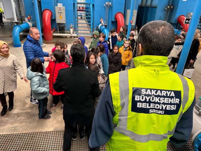 Öğrenciler Büyükşehir Belediyesi İle Bilinçlenmeye Devam Ediyor