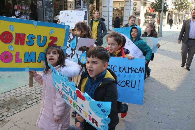 Miniklerden Anlamlı Farkındalık: Suyun Önemine Dikkat Çekmek İçin Yürüdüler