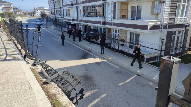 Silahla Vuruldu, Hastaneye Giderken Kaza Yaptı