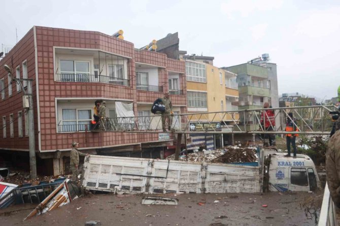 Askerlerden Selzedelere Yaşam Köprüsü
