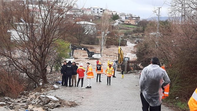 Adıyaman’da Ölü Sayısı 2’ye Çıktı