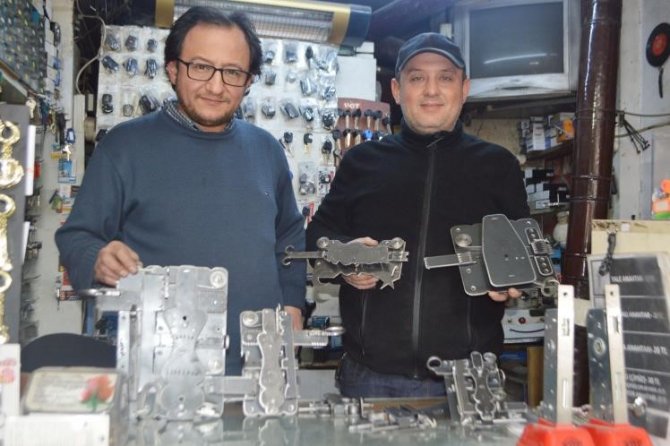 El Yapımı ’Tavşanlı Kilitleri’ İlgi Görüyor