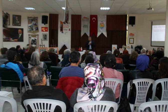 Prof. Dr. Uğuz “Deprem Değil, Zihnimiz Bizi Yıkmaya Başlar”