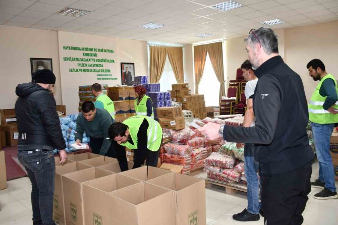 İ̇znik’ten Afet Bölgesine Destekler Sürüyor